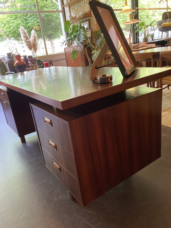 Image 1 of Scrivania direzionale in palissandro di Fristho in ottime condizioni