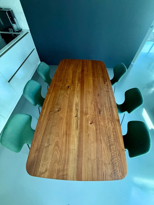 Bert Plantagie Oxxi Walnut Kitchen Table
