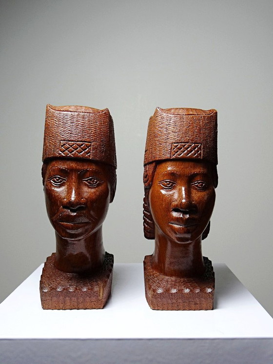 Image 1 of Couple de bustes Malgaches bois exotique sculpté artisanat années 60-70