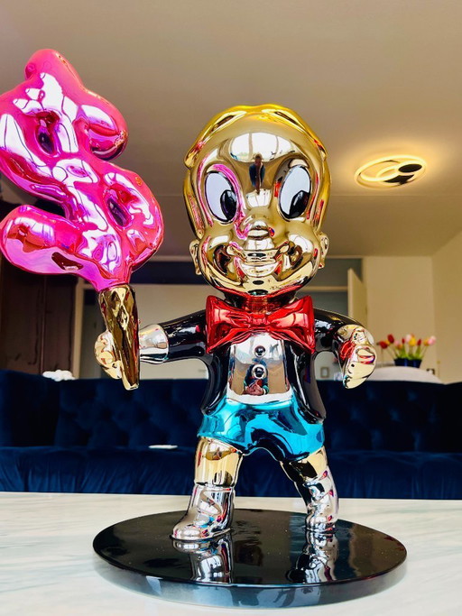 richie rich sculpture figure popart pop-art art design graffiti modern art new