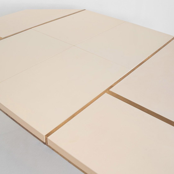 Image 1 of Mesa de comedor extensible, Jean-Claude Mahey, madera lacada y latón dorado, 70’s – Francia