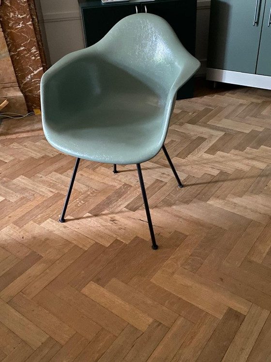 Chaise Vitra Eames en fibre de verre – Fauteuils, Metal, Fiberglass (photo 4 of 5)