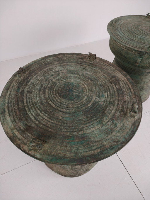 Grand tambour de pluie en bronze d'Asie du Sud-Est (vendu séparément)