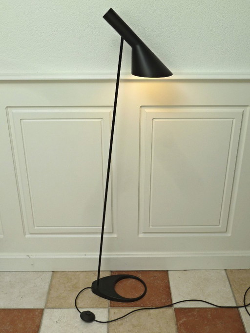 Louis Poulsen AJ STAANDE VLOERLAMP ZWART Z.G.A.N.
