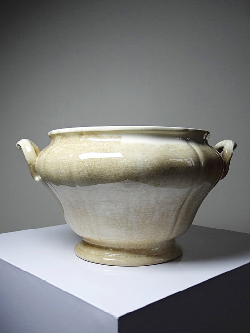 Gran sopera antigua Villeroy & Boch, 1890-1910, con una hermosa pátina por el uso.