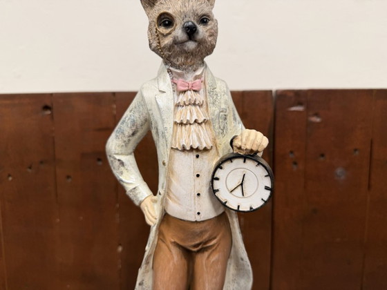 Statue Classique Chien en Uniforme – Sculptures, Plastique (photo 3 of 5)
