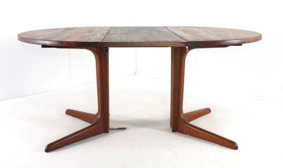 Image 1 of Round extendable teak dining table Danish