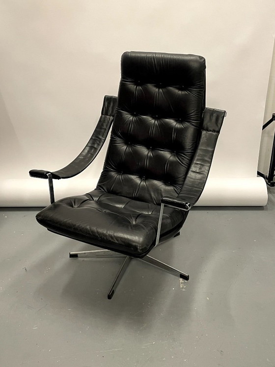 Image 1 of Artifort armchair