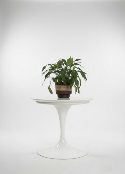 Knoll International - Eero Saarinen - side table model 172-173