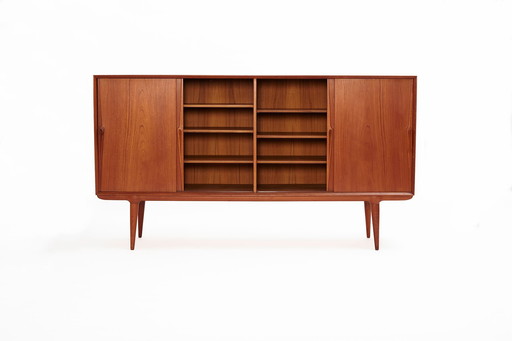 Model 19 Highboard Designed by Gunni Omann for Omann Jun Møbelfabrik, Denmark 1960s