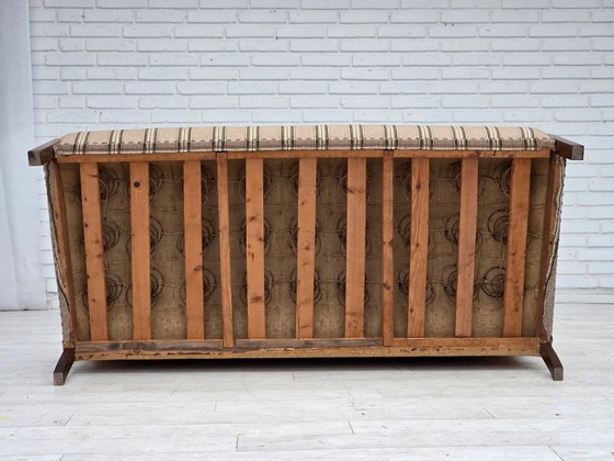 Image 1 of Divano danese a 2 posti, anni '50, rivestimento in tessuto di lana beige, gambe in legno di faggio.