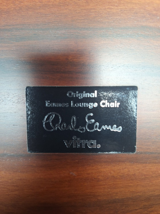 Image 1 of Iconique Vitra Eames Lounge Chair With Ottoman - Bois de rose et cuir noir (2008)