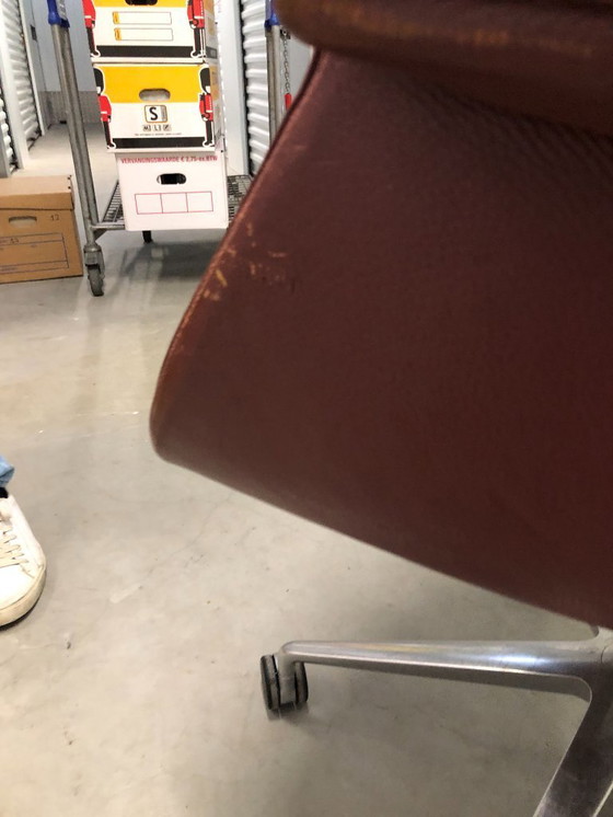 Image 1 of Sedia Tulip FK 6725, disegnata da Preben Fabricius e Jørgen Kastholm. 