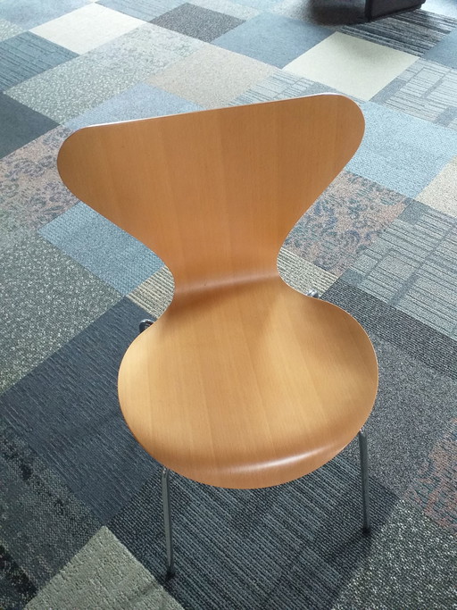 4x Fritz Hansen Schmetterlingsstuhl