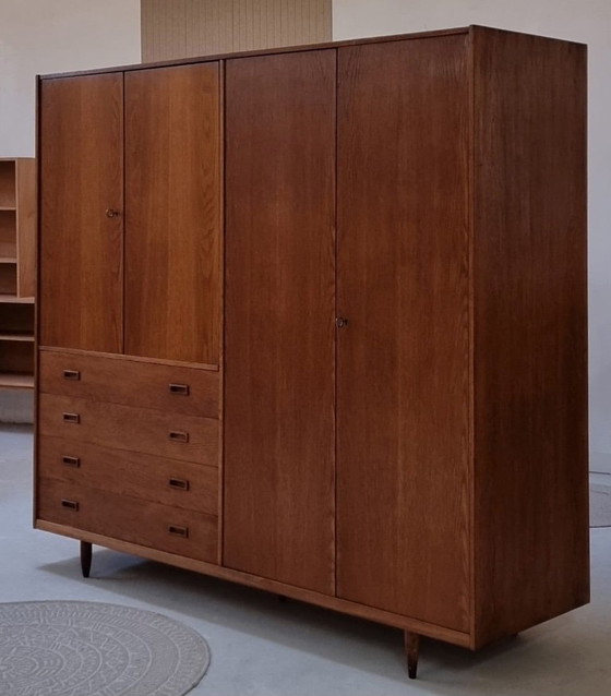Garde-robe du milieu du siècle – Armoires, Wood (photo 4 of 17)