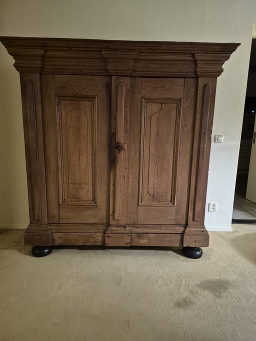 Armario de pared de roble