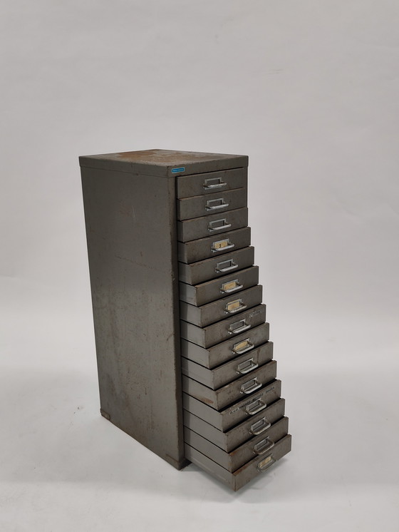 Image 1 of Mobiletto vintage in metallo con 15 cassetti