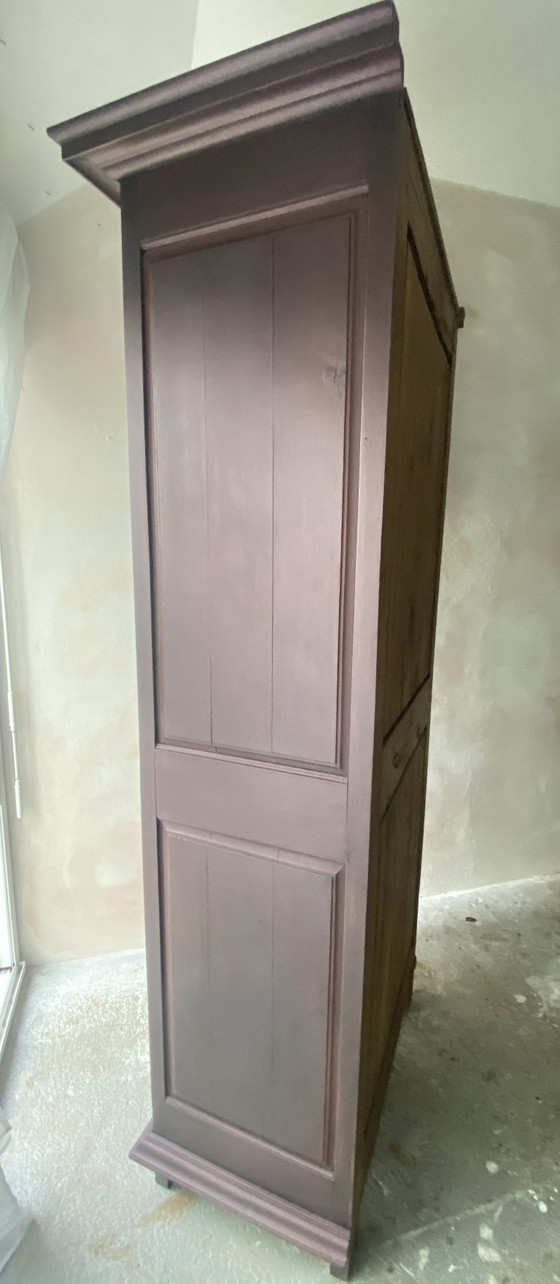 Image 1 of Cappello antico in legno massello restaurato, stile provinciale