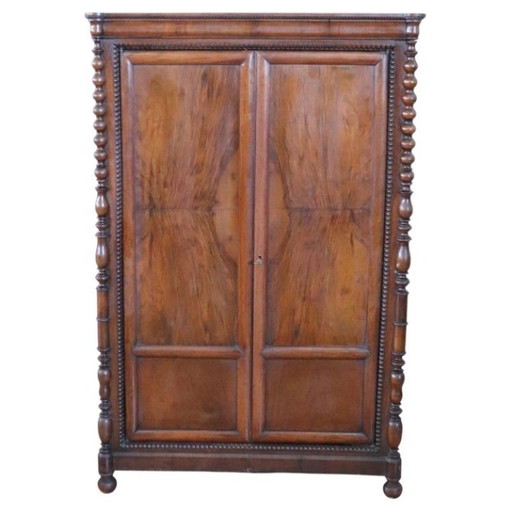 Small antique wardrobe in solid walnut, Italy Mid-19th Century