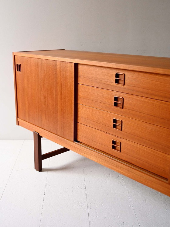 Image 1 of Scandinavisch teakhouten dressoir met lades uit de jaren 60