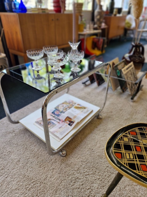 Image 1 of Table d'appoint trolley vintage style Space Age, verre fumé/blanc années 70