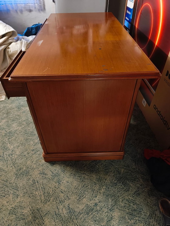 Image 1 of Bellissima scrivania antica con tanto spazio di archiviazione