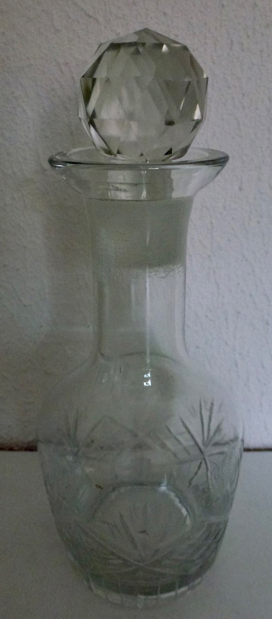 Image 1 of 3 caraffe antiche e 2 bicchieri, splendidamente incisi.