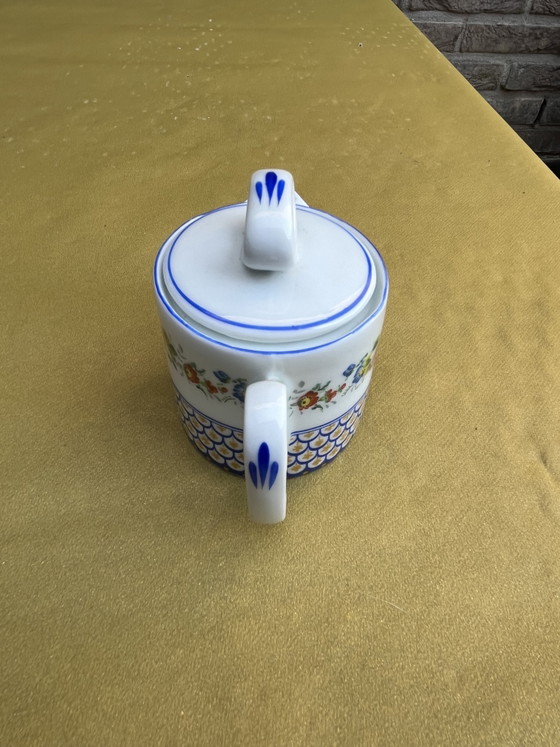 Image 1 of F.Limoge antieke vintage porseleinen theepot van de bekende Franse fabrikant F. Legrand & Cie uit Limoges