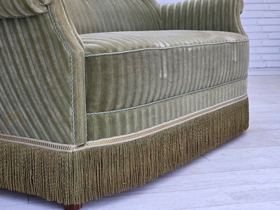 Image 1 of Jaren 60, Deense 2-zitsbank, origineel meubelvelours, beukenhout.