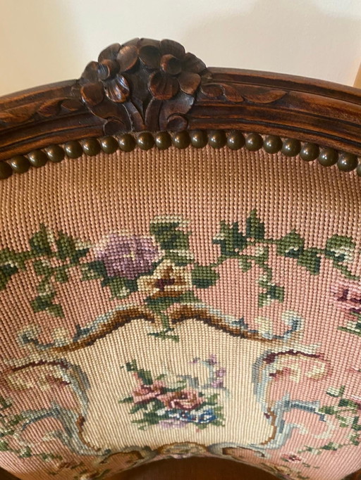 Handgeborduurde fauteuils 