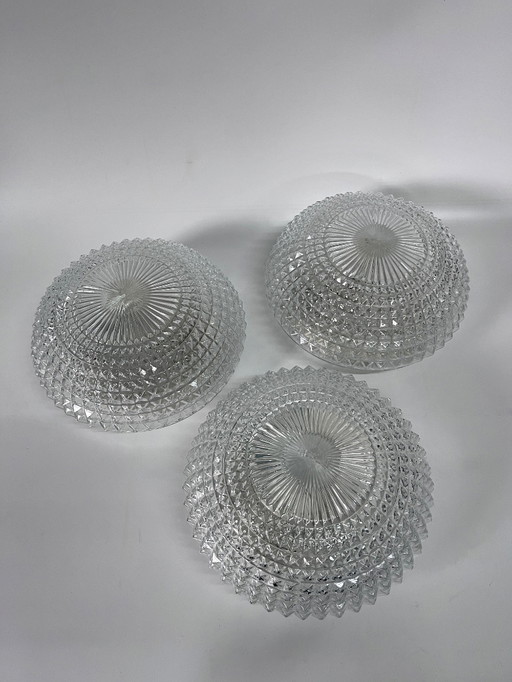 3x plafonniers vintage en verre clair usiné avec raccords résistants à la chaleur