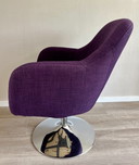 Lila Retro-Design-Liegestuhl