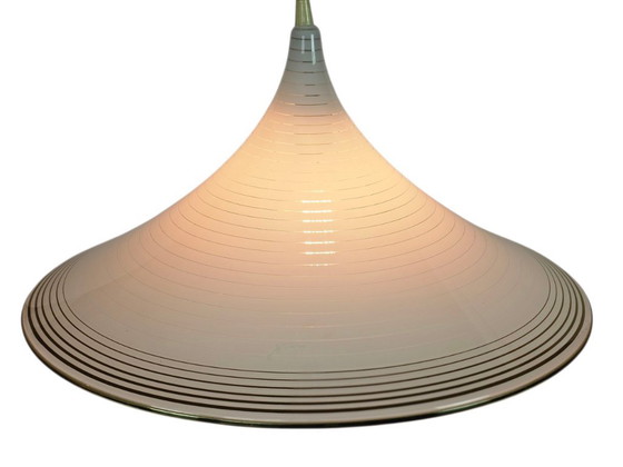 Image 1 of Lampada a tromba vintage - cappello da strega - Meblo - lampada a sospensione - plastica - oro - anni '70