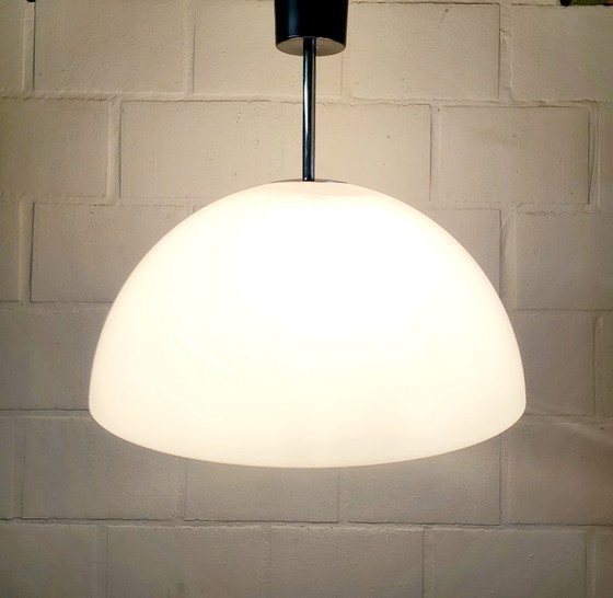 Image 1 of Lampada a sospensione vintage in plexiglass dell'era spaziale, bianca, probabilmente anni '70