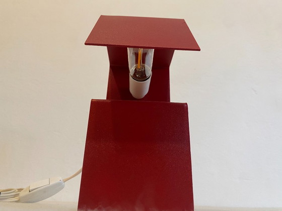 Lampe de table vintage géométrique en métal rouge, années 1970 – Metal (photo 7 of 11)