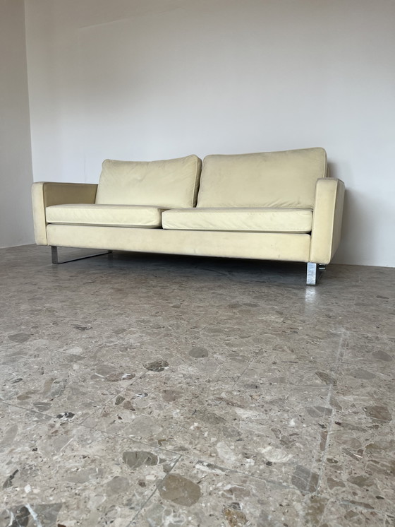 Image 1 of Canapé intemporel COR Conseta