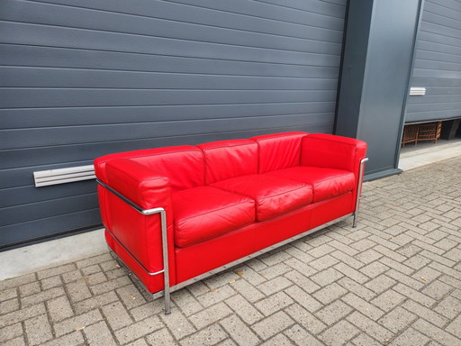 Cassina - LC2 3-seater sofa in red leather by Le Corbusier