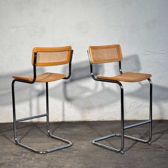 Image 1 of Een paar rotan barkrukken in de stijl van Marcel Breuer S32, jaren 90.