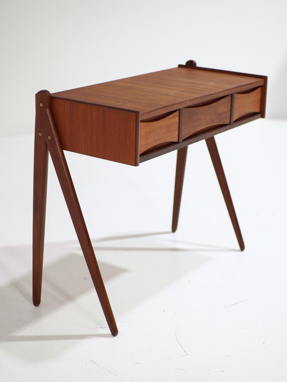 Image 1 of Coiffeuse, meuble d'entrée et commode en teck d'Arne Vodder, années 1960