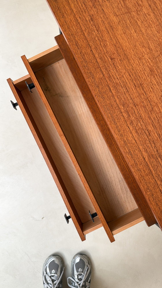 Image 1 of Vintage houten kast met 2 lades