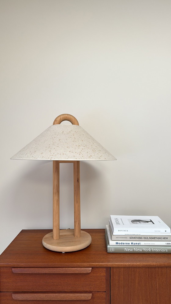 Image 1 of Lampada da tavolo vintage in legno LYS Denmark con cal beige