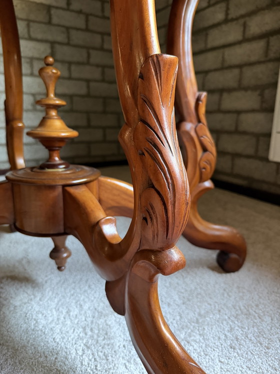 Image 1 of Spider head table