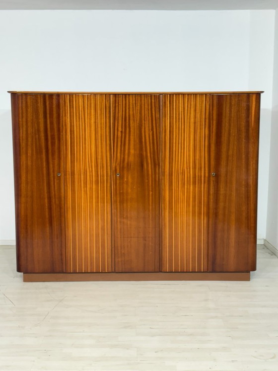 Image 1 of Vintage kledingkast / linnenkast / kledingkast in mid-century stijl / slaapkamerkast