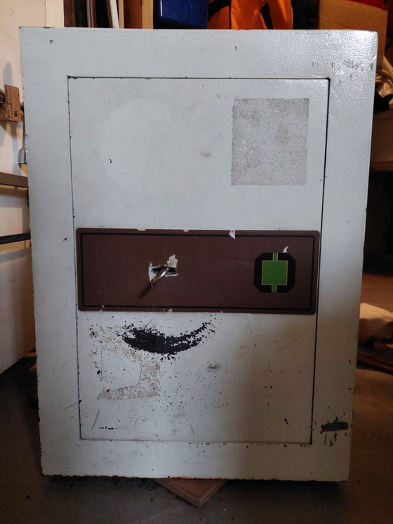 Image 1 of Robuster klassischer Tresor / Feuerschutzschrank – Schlüsselschloss – für Zuhause oder Büro