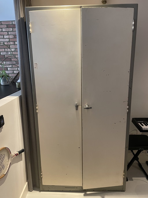 Gispen steel storage cabinet 8155