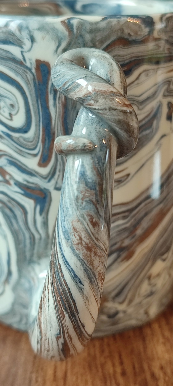 Image 1 of Handcrafted ceramic mug with marbled decoration, one of a kind.