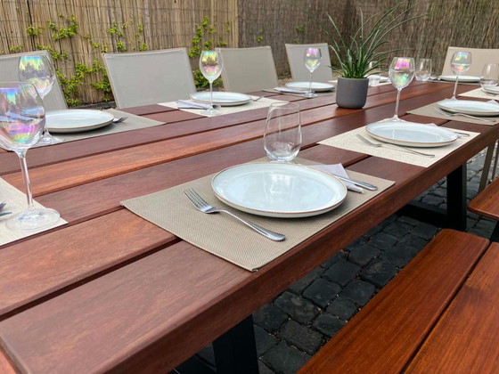 Image 1 of Tuintafel "Royal" 10-12P. Braziliaanse Walnoot - Ambacht