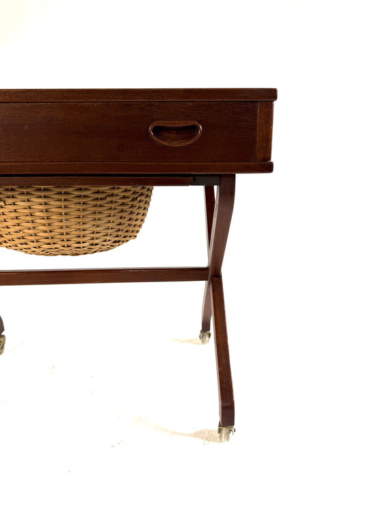 Image 1 of Vintage Deense teakhouten naaitafel, jaren ‘60