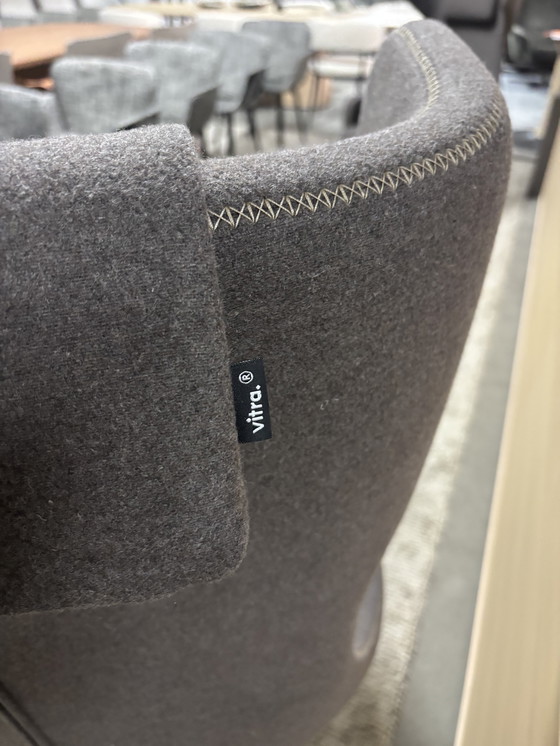 Image 1 of Vitra Grand Repos + Ottoman-Stoff Cosy Nutmeg, möglicherweise 2 Sets verfügbar