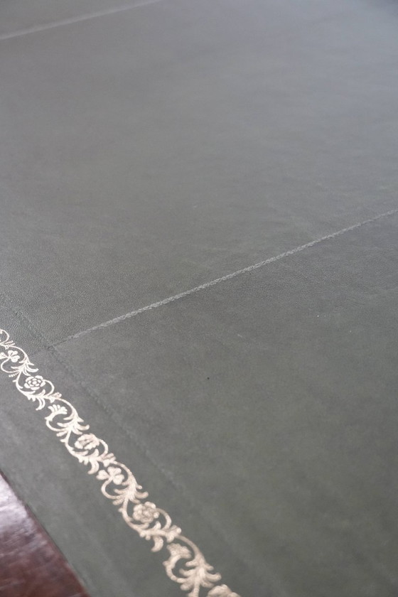 Image 1 of Antieke Schrijftafel/ Bureau/ Partner Desk Uit Begin 20e Eeuw Met 6 Lades En Een Donkergroen Lederen Blad In Engelse Stijl